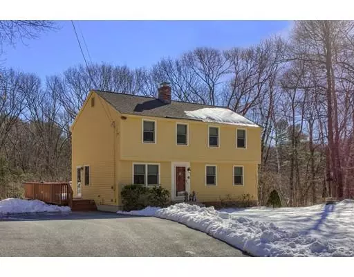 3 Connell Dr, Tyngsborough, MA 01879