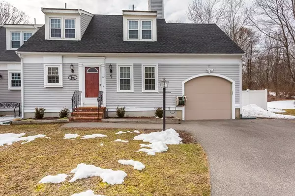 17 Grace Meadows #17, Taunton, MA 02718