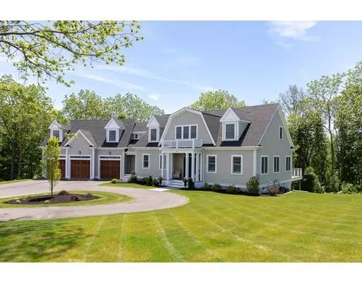 62 Baker Hill Dr, Hingham, MA 02043