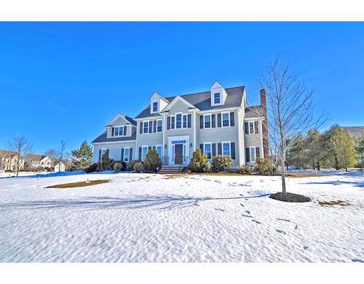 10 Weetamoo Way, Wrentham, MA 02093