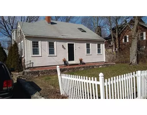 21 Hobart St, Hingham, MA 02043