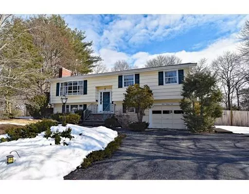 15 Kettering Rd, Norwood, MA 02062