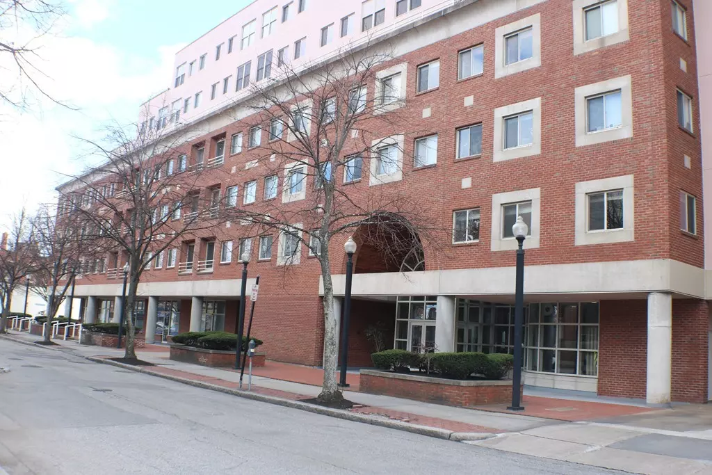 Brookline, MA 02446,20 Webster St #606