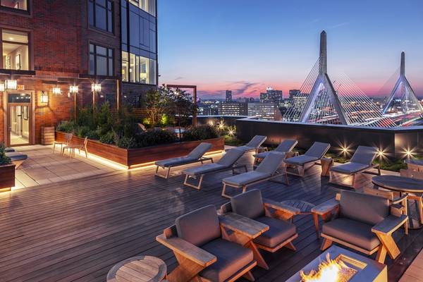 Boston, MA 02114,100 Lovejoy Wharf #5C