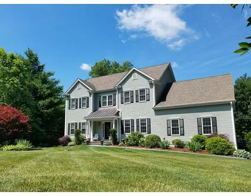 154 Oak Hill Ave, Wrentham, MA 02093