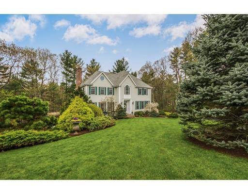 36 Falcon Ridge Dr, Hopkinton, MA 01748