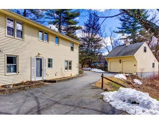 22 Old Grafton Road, Upton, MA 01568