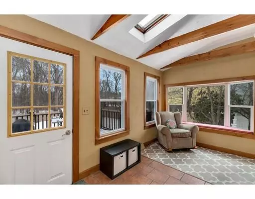 Whitman, MA 02382,223 Commercial St