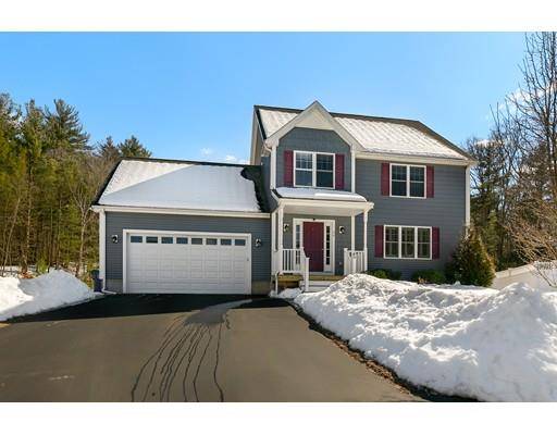 54 Saw Mill Ln, Rockland, MA 02370