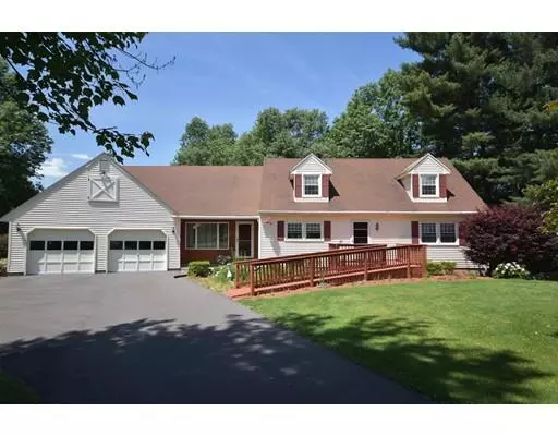 22 Kamins Circle, Amherst, MA 01002