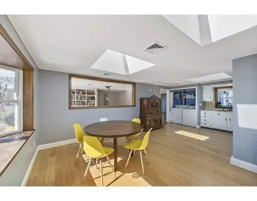 Beverly, MA 01915,6 Dondi Rd