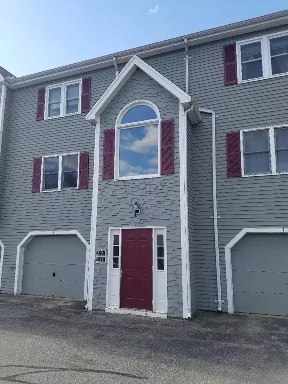 64 Tennis Plaza Rd #3, Dracut, MA 01826