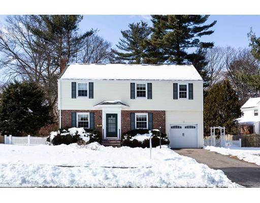 7 Surrey Ln, Natick, MA 01760