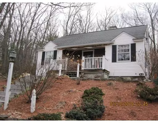 13 Coolidge St, Fitchburg, MA 01420