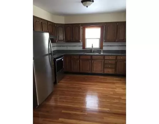 41 Greenwood Pl, Gardner, MA 01440