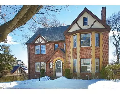 Brookline, MA 02445,92 Gardner Rd