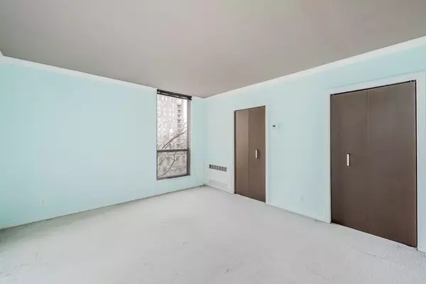 Brookline, MA 02445,99 Pond Ave #608