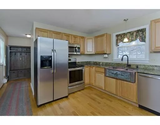 Sturbridge, MA 01518,336 Leadmine Rd