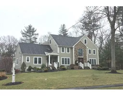 43 Grey Lane, Lynnfield, MA 01940