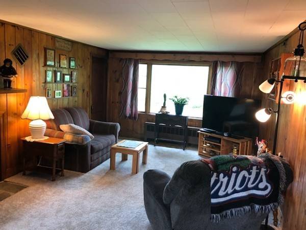 Bernardston, MA 01337,9 South Street
