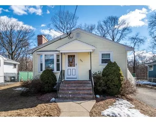 237 Seminole Avenue, Waltham, MA 02451