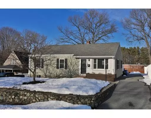 32 N Emerson St, Wakefield, MA 01880