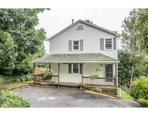 28 Hillcrest Ave, Dracut, MA 01826