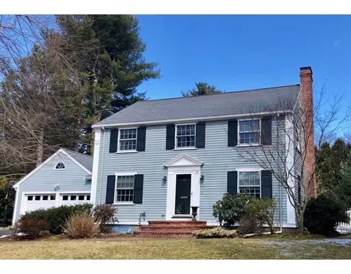 Wellesley, MA 02481,19 Alba Rd