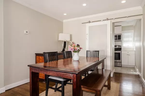 Wellesley, MA 02482,11 Oak St #43