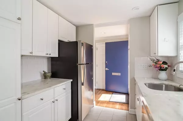 Wellesley, MA 02482,11 Oak St #43