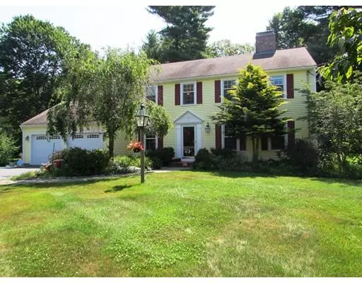 29 Willowdale Rd, Topsfield, MA 01983