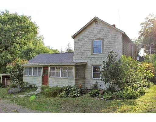 98 Petty Plain Rd, Greenfield, MA 01301