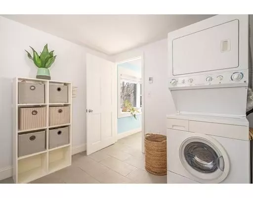 Wakefield, MA 01880,40 Crescent St