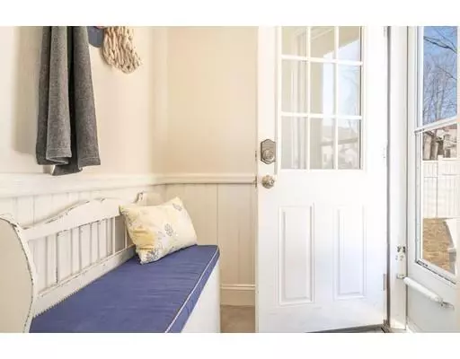 Wakefield, MA 01880,40 Crescent St