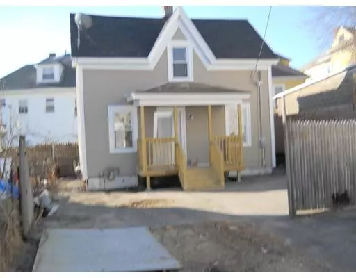 20 Park St, Lawrence, MA 01841