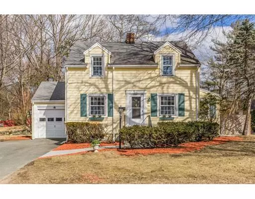 70 Meriam St, Wakefield, MA 01880