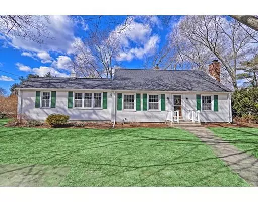 42 Robin Hood Dr, Seekonk, MA 02771