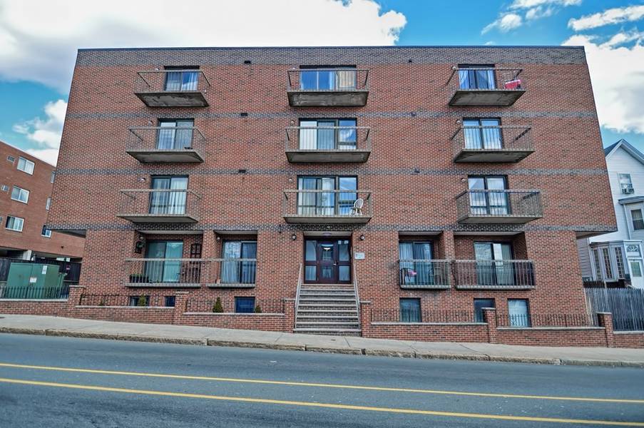 15 Ferry St #3, Everett, MA 02149