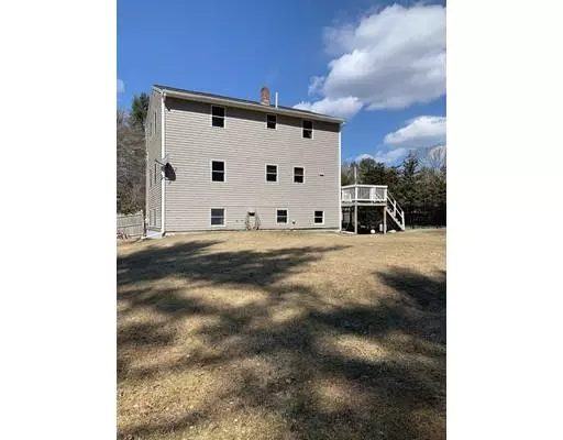 Wareham, MA 02576,3 Helen St