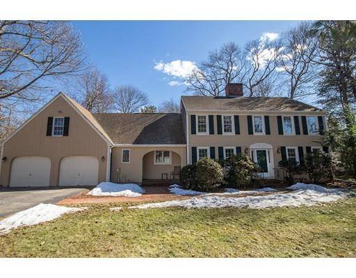 18 Millstone Ln, Weymouth, MA 02190