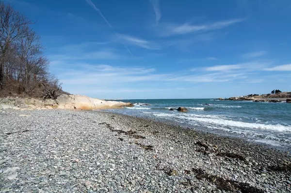 Cohasset, MA 02025,215 A Atlantic Avenue