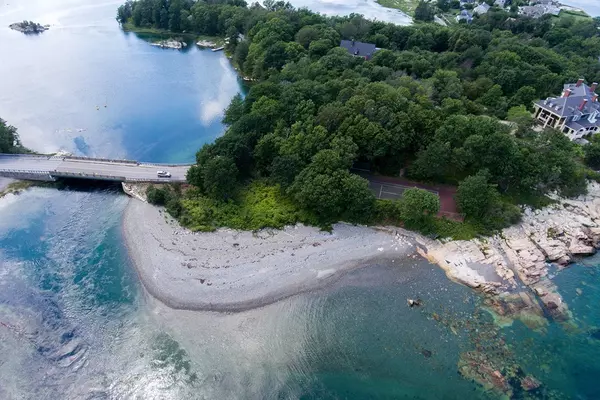 Cohasset, MA 02025,215 A Atlantic Avenue