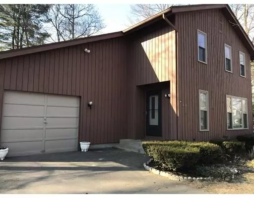 44 Woodbridge Lane, Westfield, MA 01085