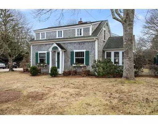 55 Smith St, Harwich, MA 02671