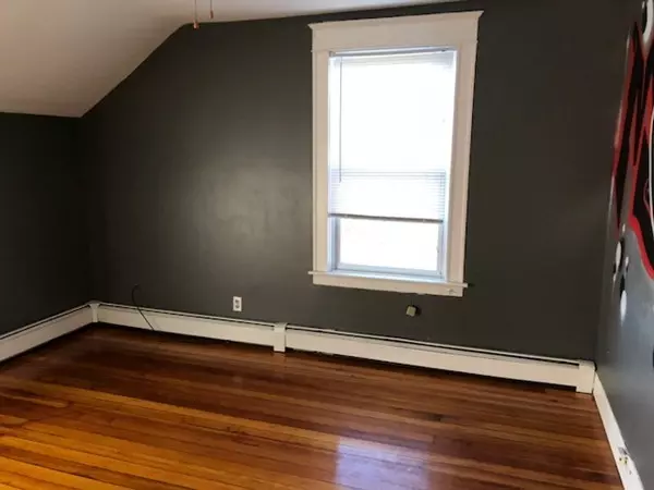 East Providence, RI 02914,289 Juniper St