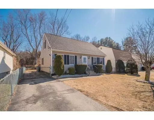 93 Mazarin St, Springfield, MA 01151