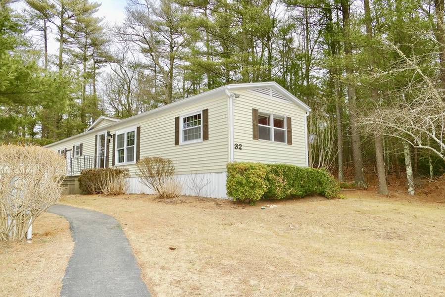 32 Oldfield Drive, Kingston, MA 02364