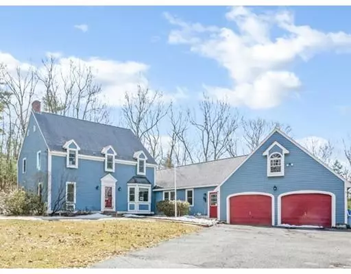 9 Hollis St, Uxbridge, MA 01569