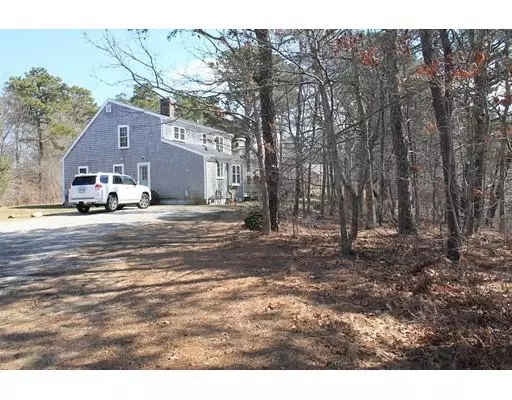 16 Louise Ln, Yarmouth, MA 02673