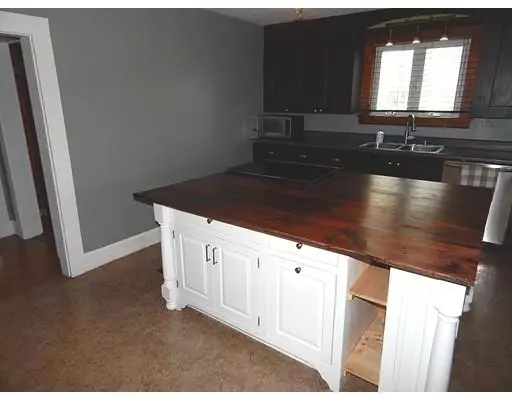 Athol, MA 01331,127 Harrington St